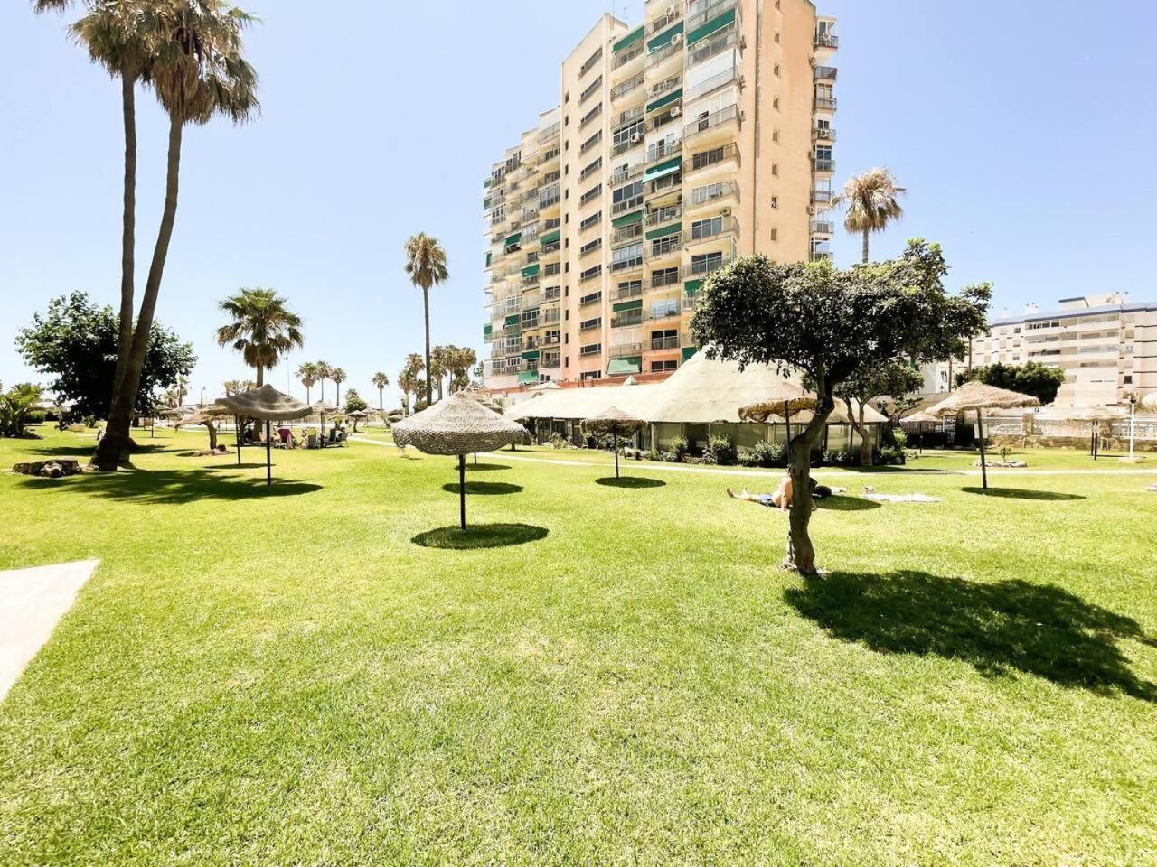 Vistas Al Mar A 1 Min De Playa Con Parkig Gratis Apartment Benalmadena Exterior photo